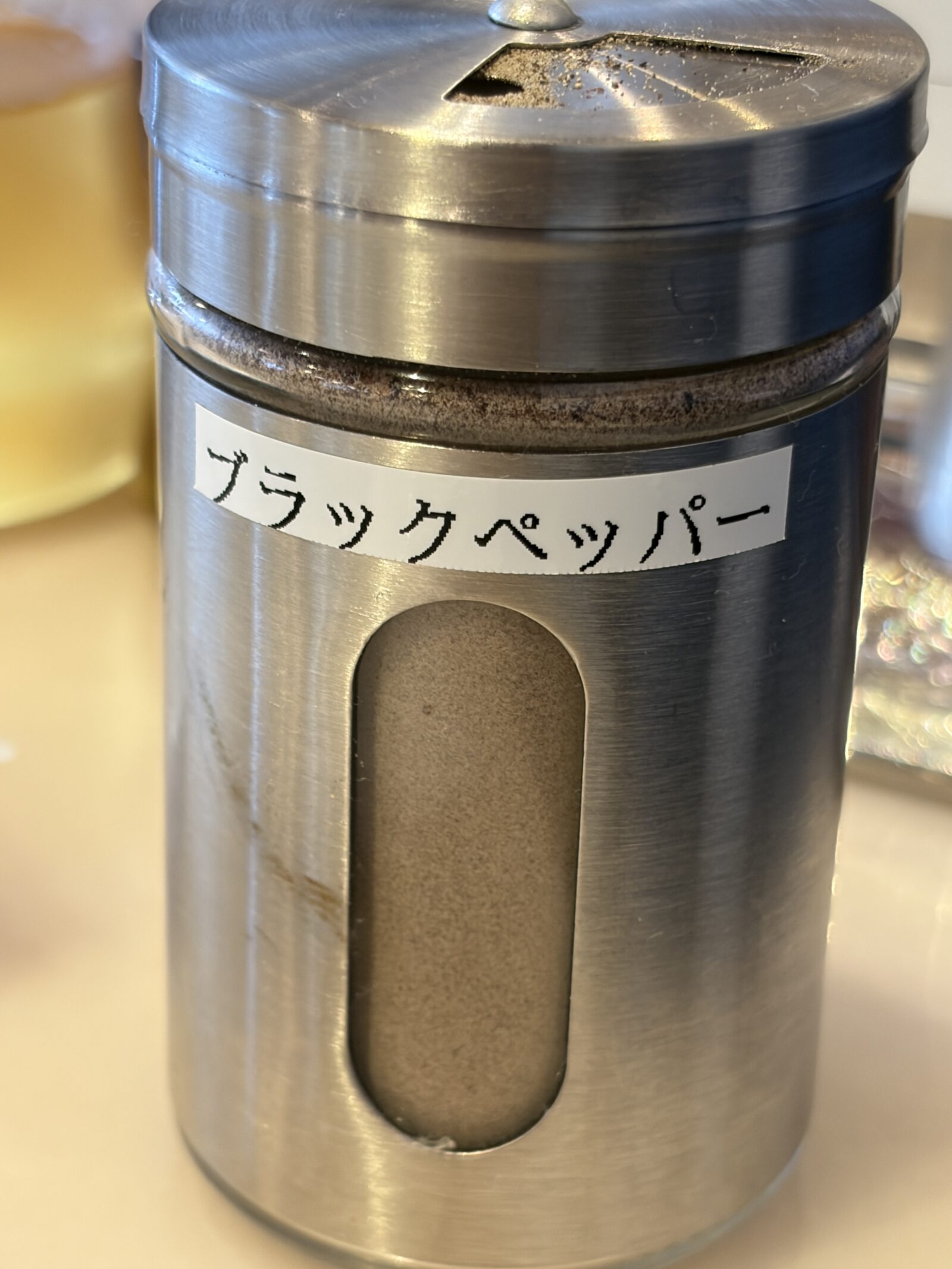 阿見町 Enoteca D'oro Premio の卓上のブラックペッパー
